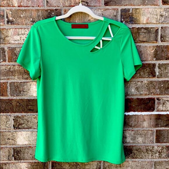 Take 50% OFF- Love Scarlett Green Cut-Out Short Sleeve Tee, Size-M - Picture 1 of 6